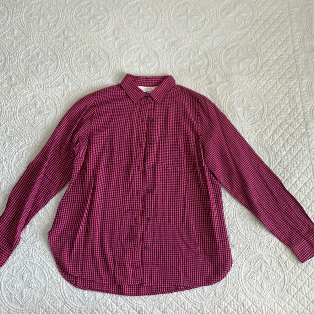 Pink and navy checkered Oxford shirt